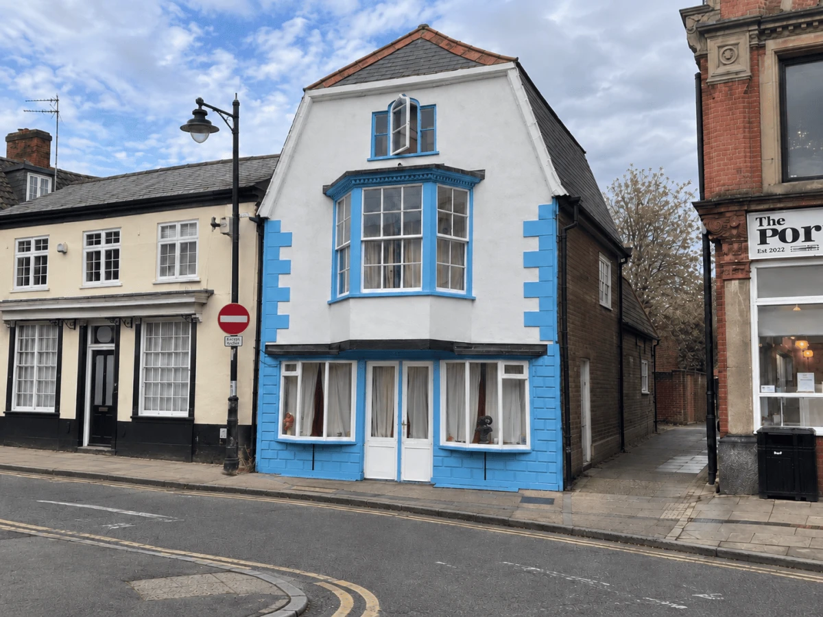 Traditional Lime Render to Older Property — project thumbnail